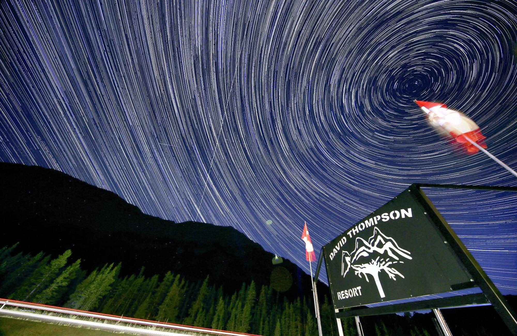 David Thompson Resort Cline River Exteriör bild